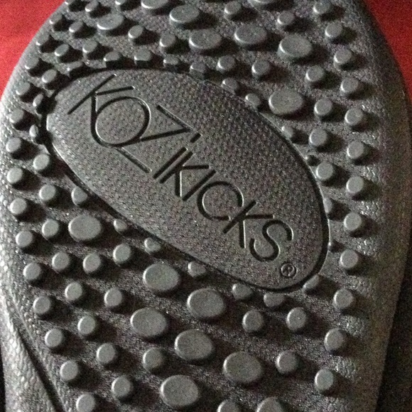 KOZikicks Slippers - Picture 6 of 7